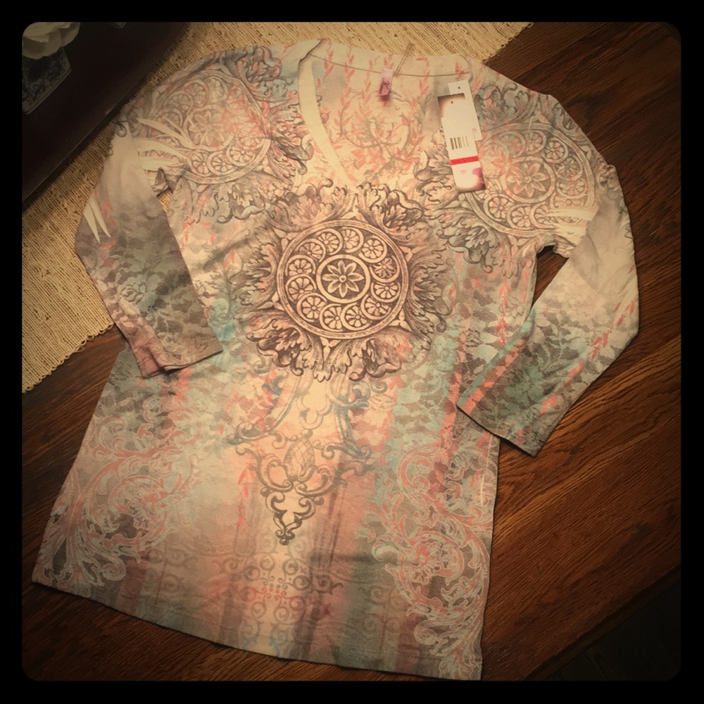 NWT Kiara long sleeve boho top